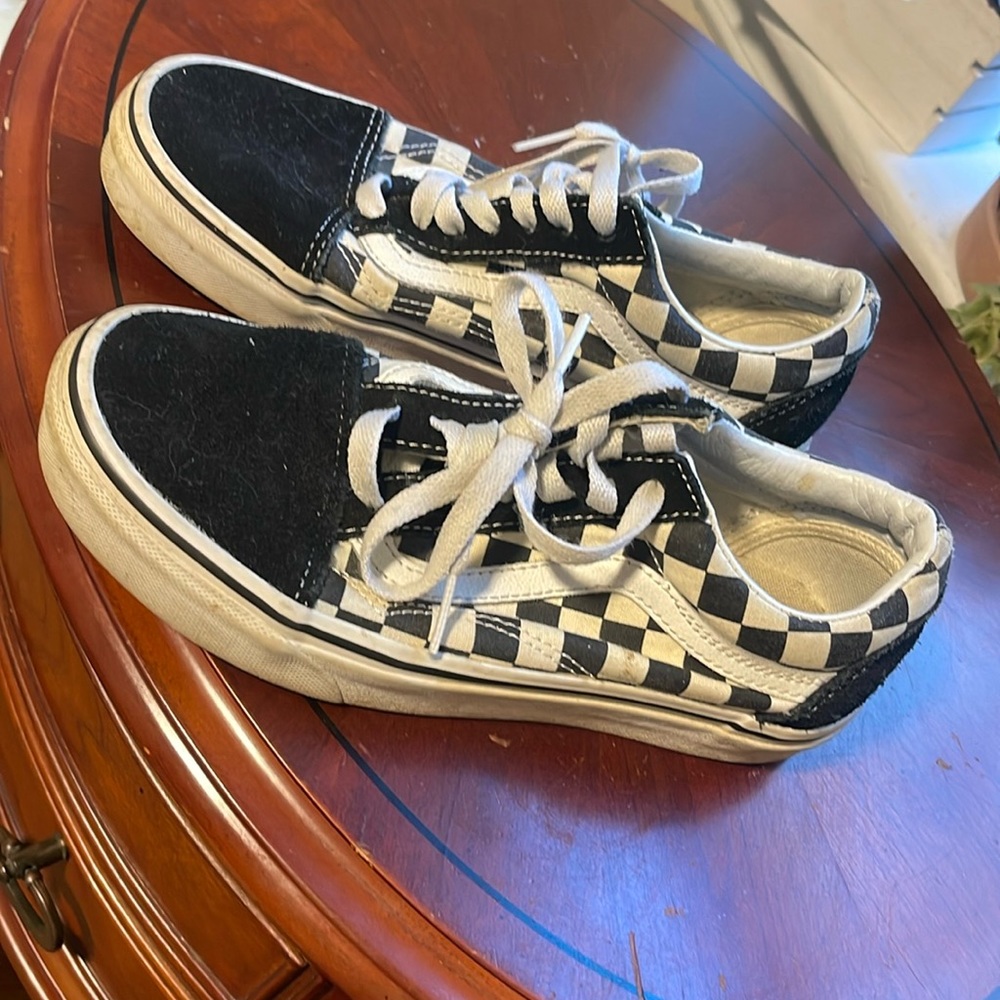 Black and white checked Vans skating shoes